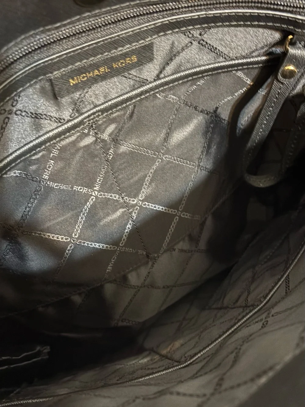 MICHAEL KORS Voyager Large Saffiano Leather Tote Bag, Black & Gold Hardware NWOT